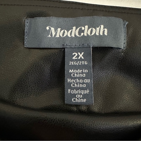 Size 2X ModCloth Black Faux Leather Leggings - Picture 5 of 5